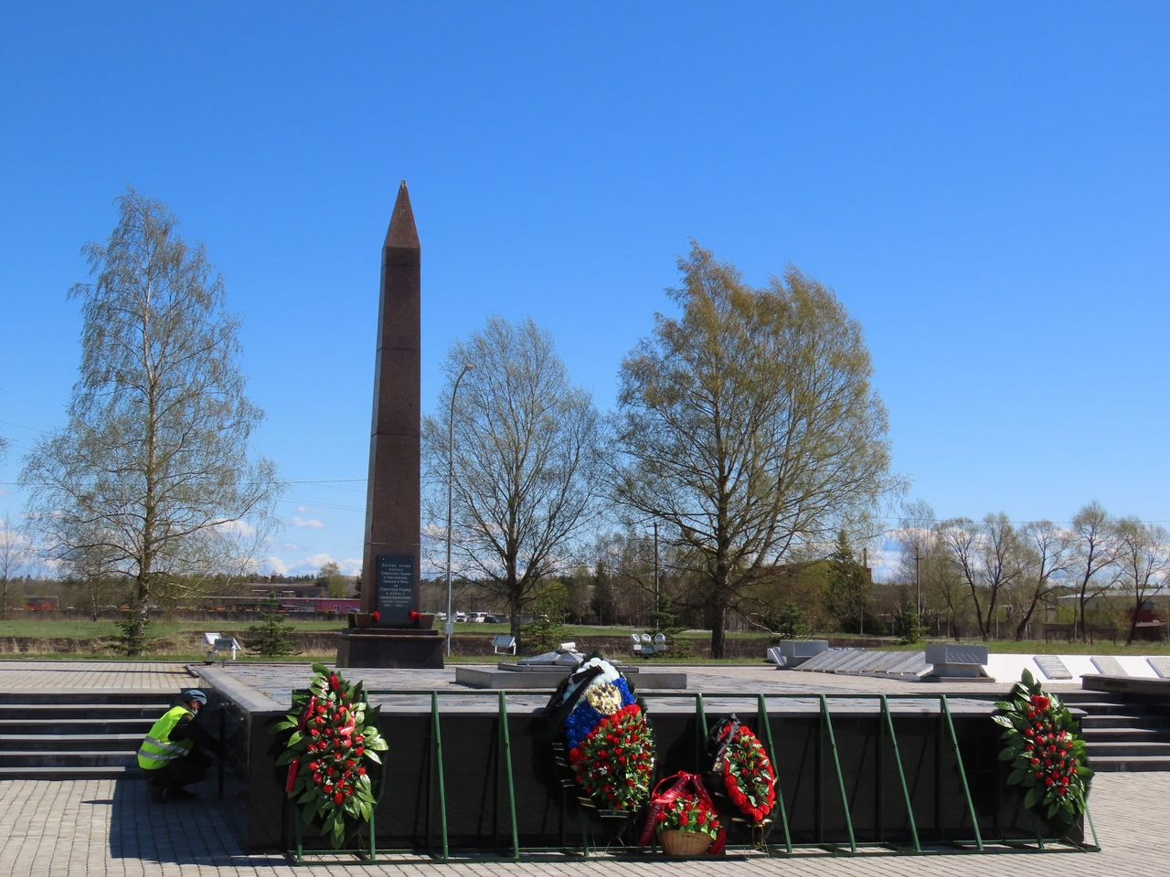 Мемориал Северная окраина сланцы