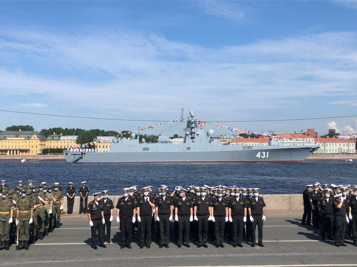 парад кораблей в санкт петербурге