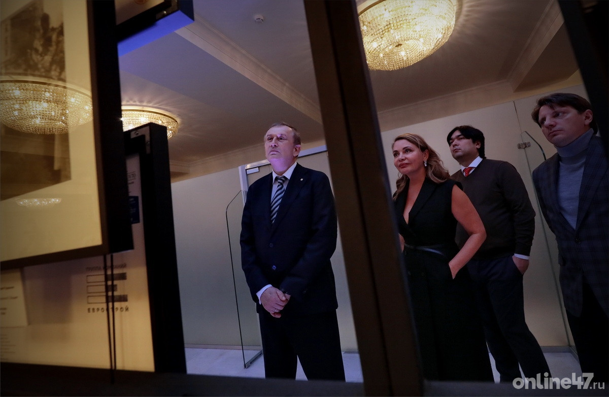 Выставка «Дорогами войны и мира Евгения Халдея»