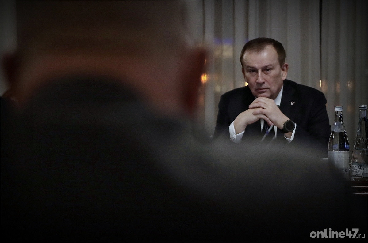 Встреча губернатора Ленобласти Александра Дрозденко с кубинской делегацией во главе с членом Политбюро, секретарем по организационным вопросам ЦК Компартии Кубы, депутатом Национальной Ассамблеи Народной Власти Роберто Томасом Моралесом Охедой