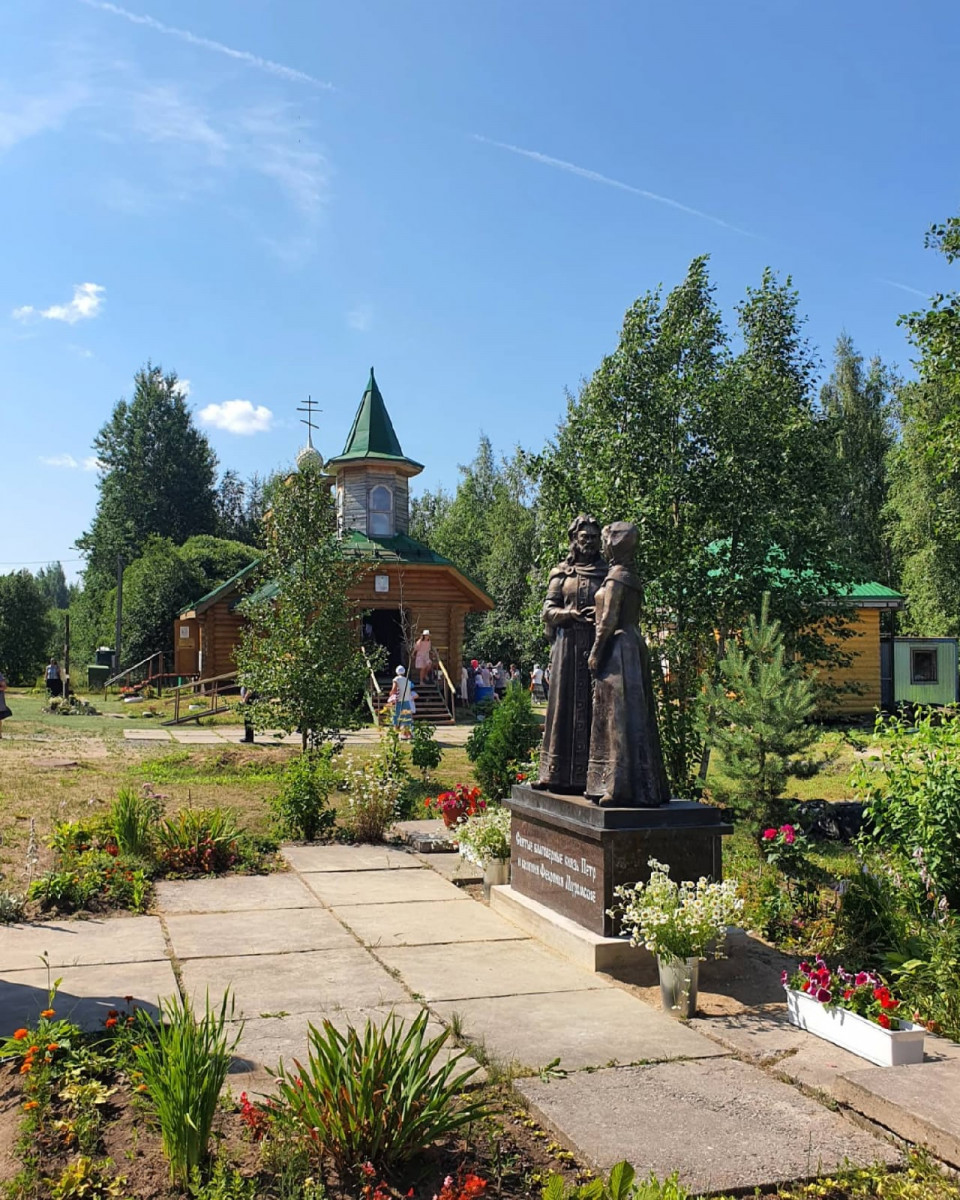 В Тосно появился памятник Петру и Февронии | 08.07.2021 | ЛенОбласть -  БезФормата