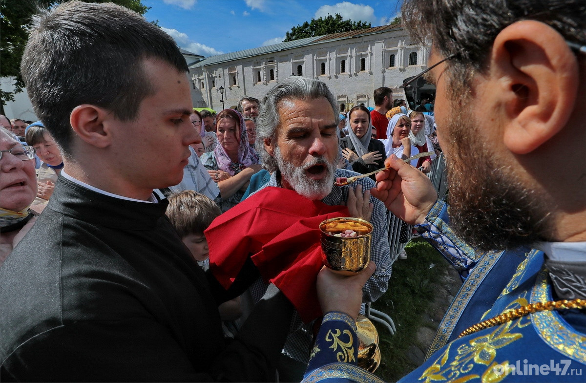 Тихвин. Божественная литургия по случаю Дня явления Тихвинской иконы Божией Матери