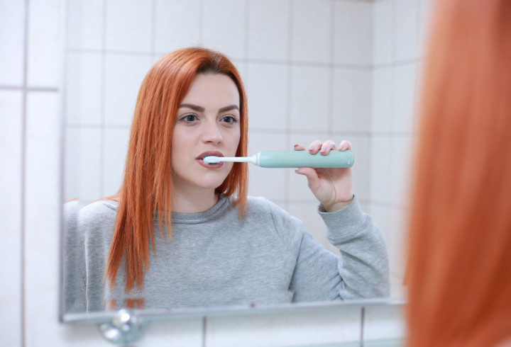 Стоматолог перечислил основные ошибки при чистке зубов