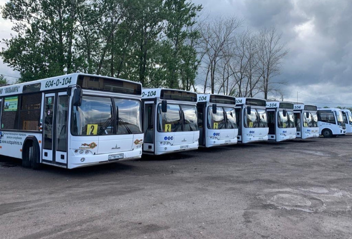 Жители Волхова могут отслеживать движение автобусов с помощью приложения