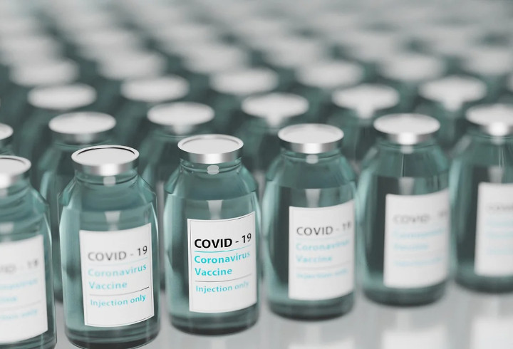 Более 213 тыс. человек получили прививку от COVID-19 в Петербурге