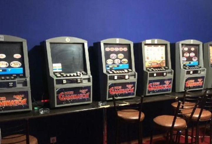 Зал игровых автоматов в санкт петербурге скрипт игровой автомат