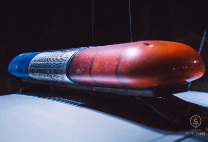 Полиция со стрельбой ловила водителя на Infiniti в Киришах