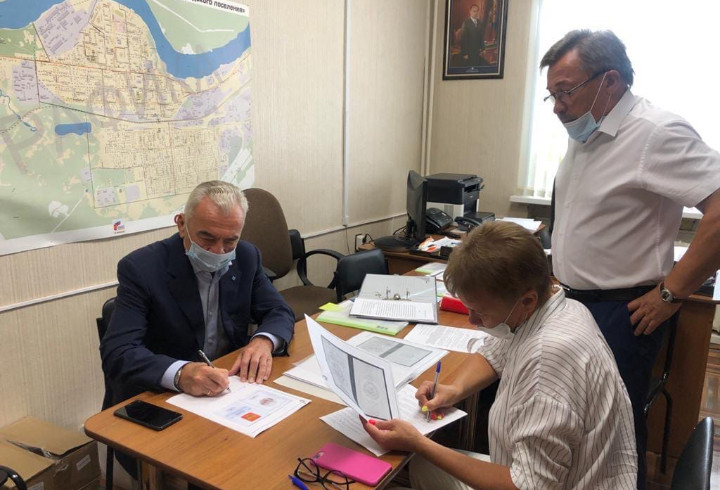 Спикер областного парламента подал документы в Леноблизбирком