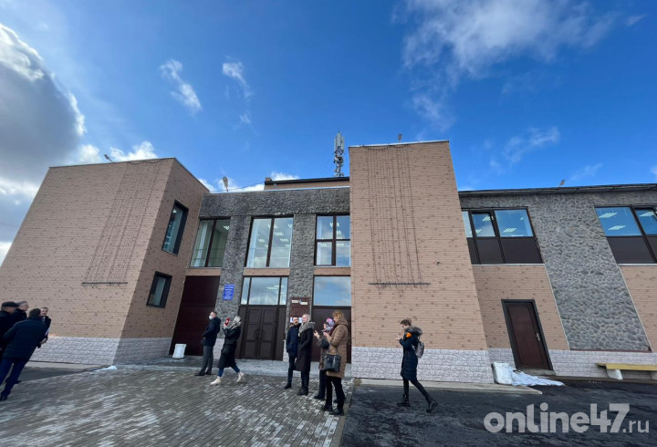 Настоящий дворец: В Красносельском после ремонта открылся обновленный Дом культуры