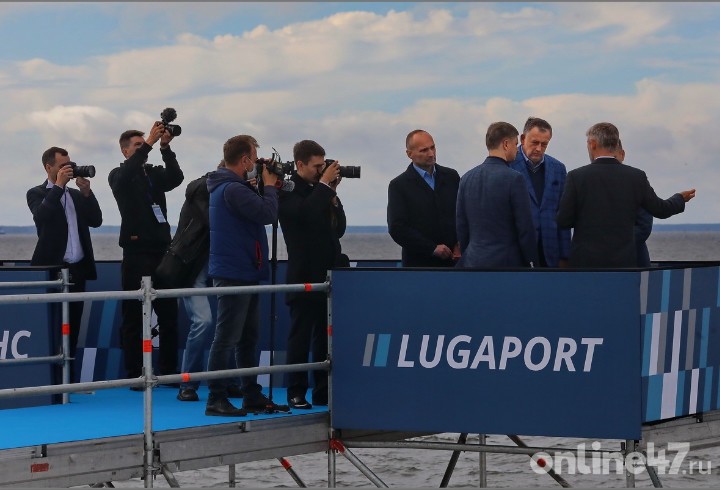 Александр Дрозденко о портовых комплексах Усть-Луги: Благодаря импортозамещению развитие продолжится