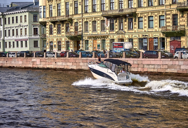 В Петербурге навигация по рекам и каналам откроется 18 апреля