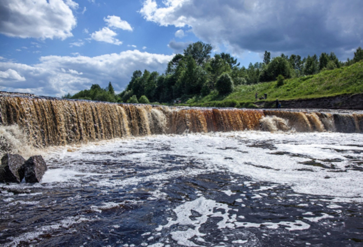 Александр Дрозденко напомнил о красоте водопадов в Тосненском районе