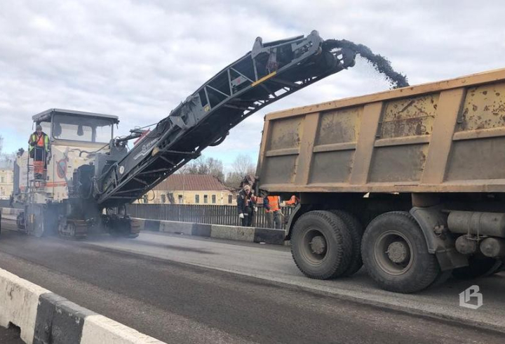 Ремонт Крепостного моста открыл сезон дорожных работ в Выборге
