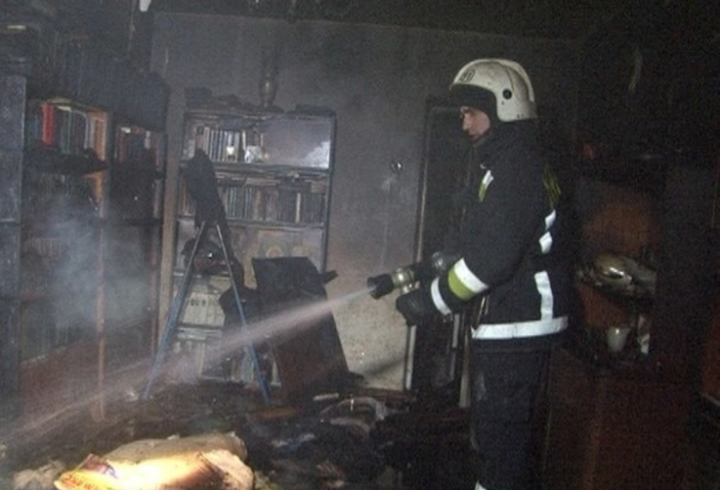 Из-за пожара в квартире на Витебской улице эвакуировали семь человек