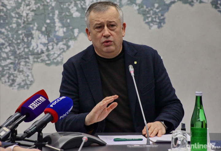 Губернатор пообещал помочь жительнице Тосненского района восстановить въезд на участок