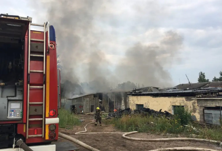 Сильный пожар в Гатчине унес жизнь женщины