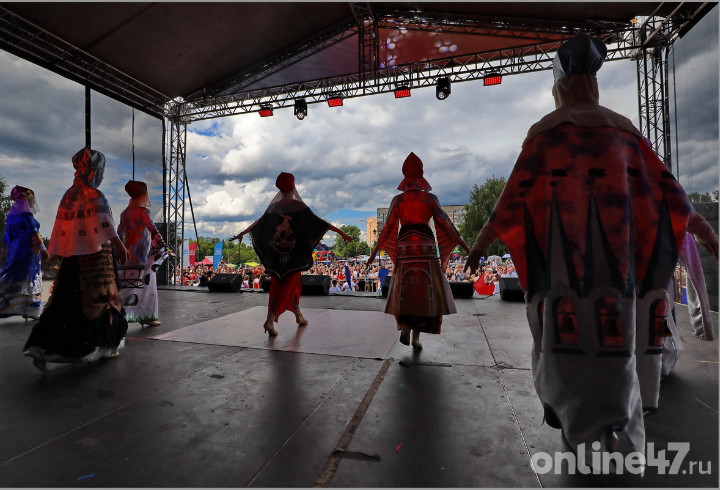 Танцы и калитки: как рабочая поездка Александра Дрозденко в День города Тихвина проходила