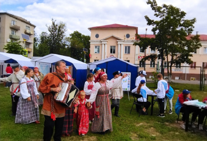 В Сланцах прошли праздничные мероприятия ко Дню Ленобласти