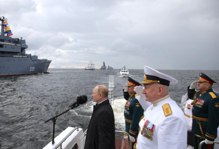 Mirror: Путин навел ужас на всю Британию одной фразой в День ВМФ