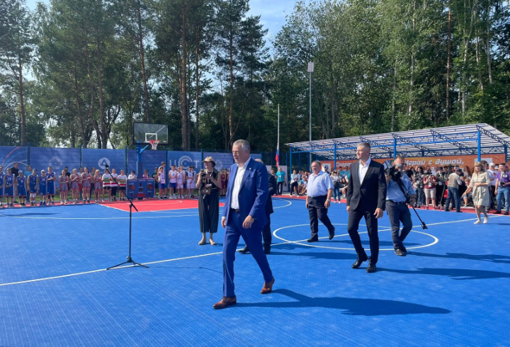 Губернатор Ленобласти торжественно открыл баскетбольный стадион в Сосновом Бору
