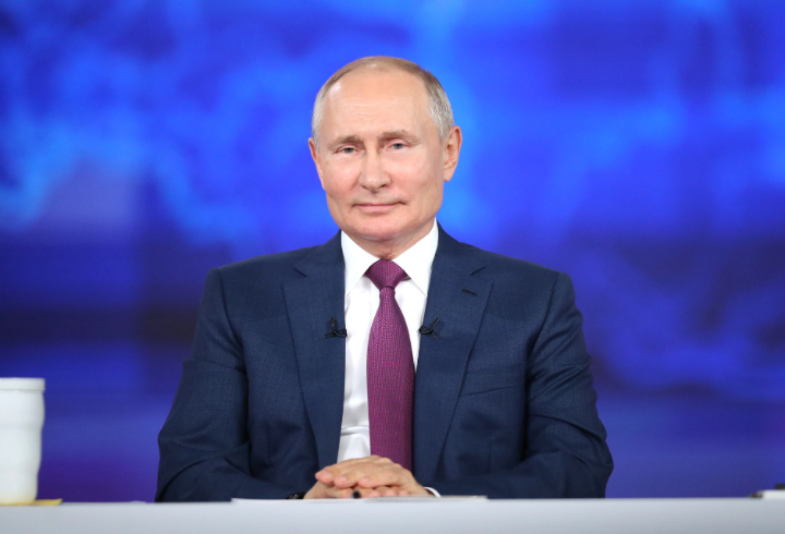 Вы по праву гордитесь: Владимир Путин поздравил Ленобласть с юбилеем