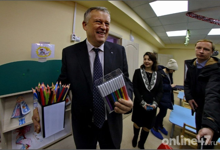 Александр Дрозденко поздравил педагогов и учащихся с Днём знаний