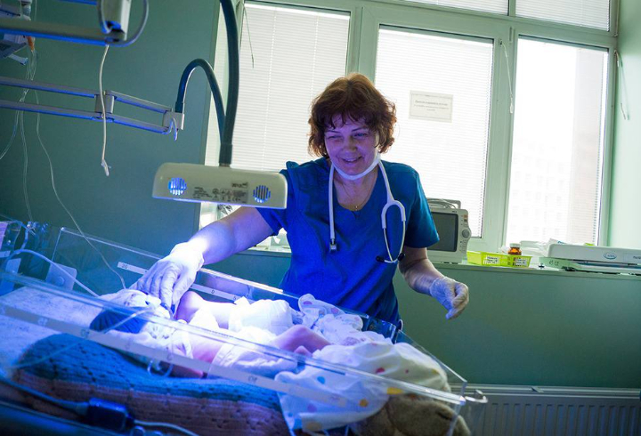 Восемь младенцев из Ленобласти проходят лечение в педиатрическом медуниверситете Петербурга