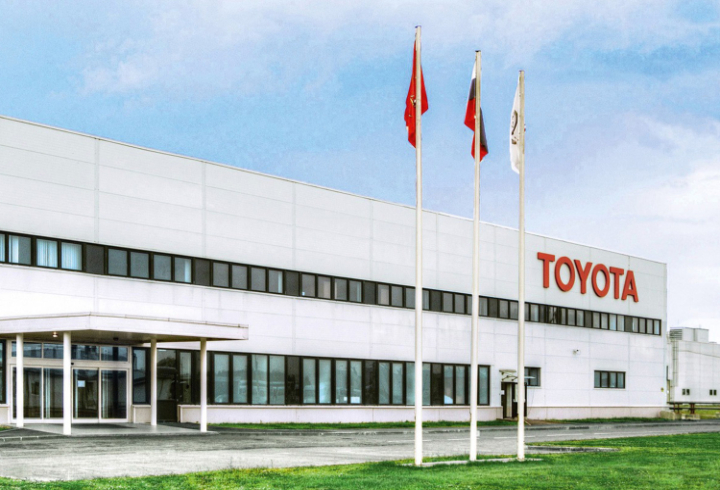 Toyota начала сокращать штат сотрудников завода в Петербурге