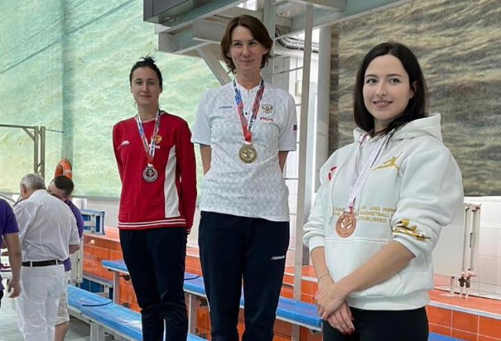 Спортсмены из Ленобласти выиграли 9 медалей на соревнованиях по подводному плаванию