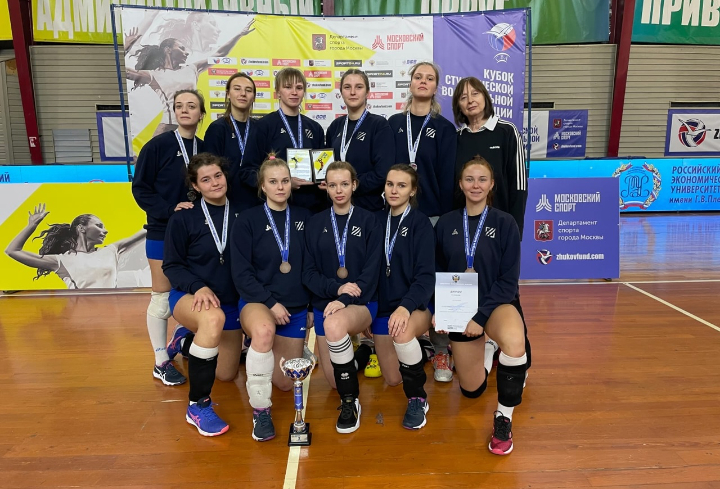 Волейболистки из Ленобласти завоевали серебро на студенческом Кубке России