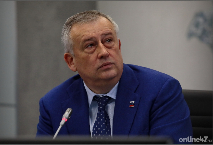 Александр Дрозденко заявил о мерах по борьбе с «управляшками», не дающими покоя жителям одного из домов в Выборге