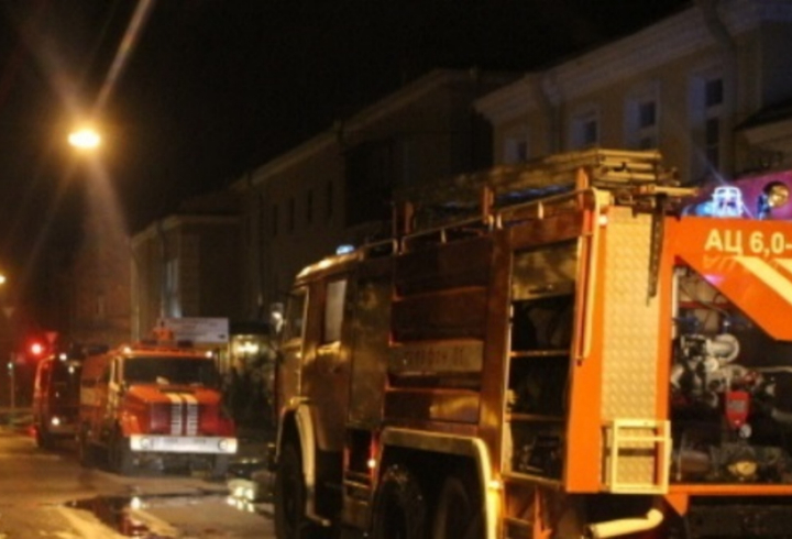 Женщина погибла в квартирном пожаре на Гусарской улице в Петербурге