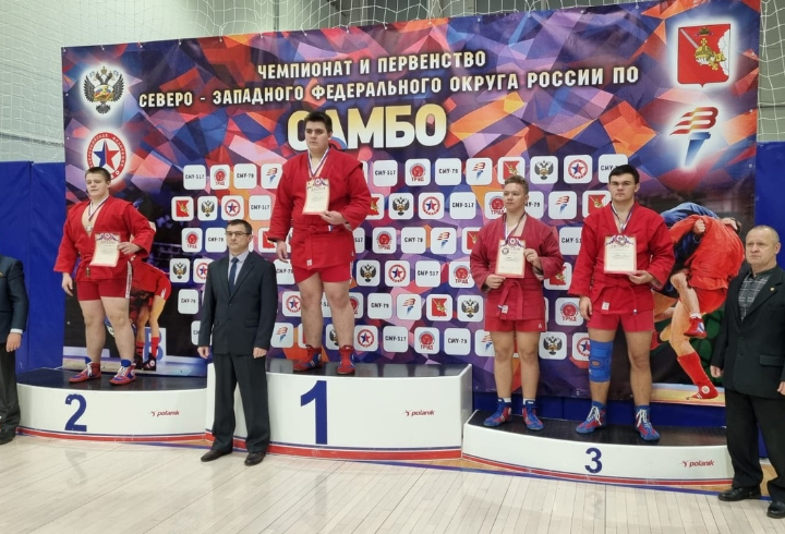 Спортсмены из Ленобласти выиграли 9 медалей на чемпионате и первенстве СЗФО по самбо
