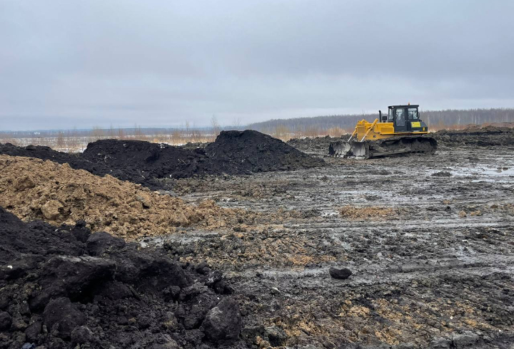 Эконадзор Ленобласти пресек незаконный сброс отходов на земельном участке в Янино