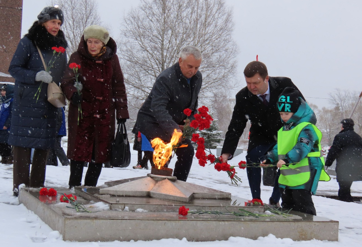В Сланцевском районе провели памятные мероприятия в День освобождения от немецко-фашистских захватчиков