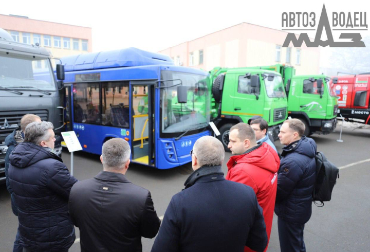 Делегация из Ленобласти посетила «МАЗ» в Минске для обсуждения закупки автобусов