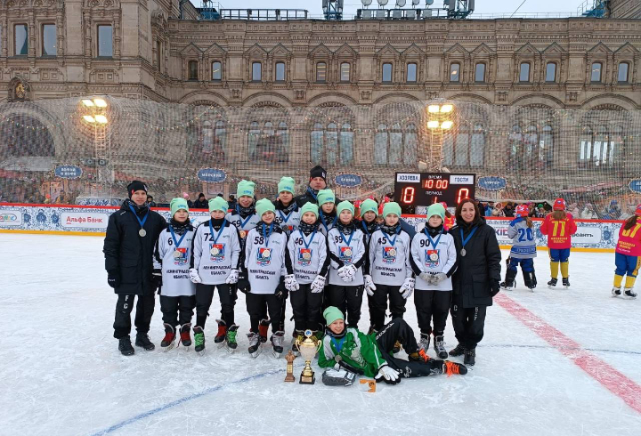 Хоккеистки из Ленобласти взяли серебро на Кубке Патриарха в Москве