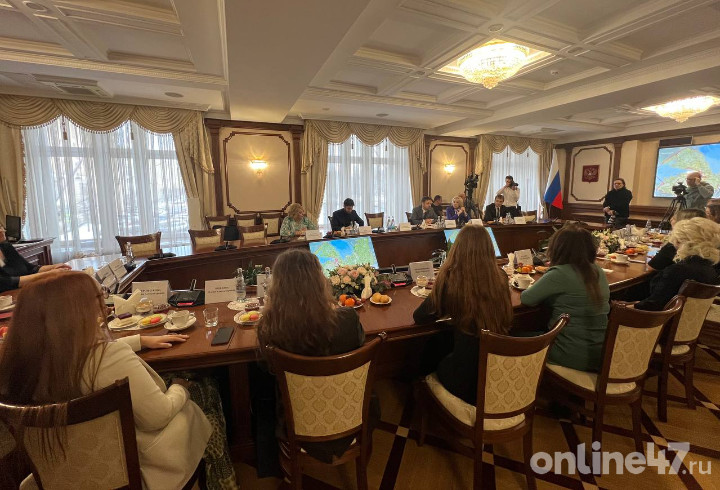 Бизнес-завтрак с женщинами-предпринимателями организовали в правительстве Ленобласти