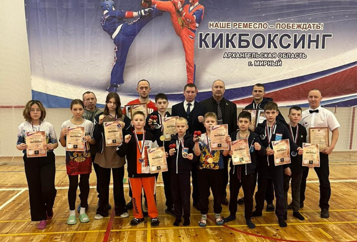 Спортсмены из Ленобласти выиграли десять медалей на соревнованиях «Юный кикбоксер»