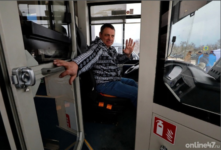 Из Петербурга в Крым отправился первый в истории пассажирский автобус