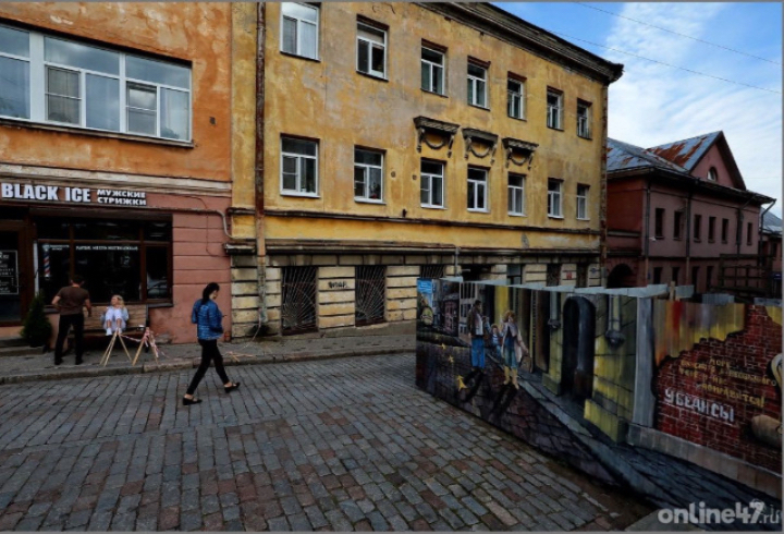 Обещание выполнил: Александр Дрозденко выделил средства на ремонт крыши дома на Вокзальной улице в Выборге