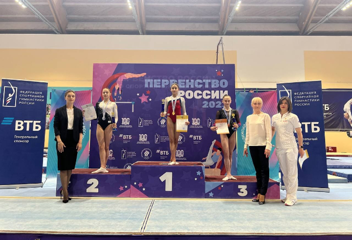 Юная гимнастка из Гатчины завоевала серебро на Первенстве России