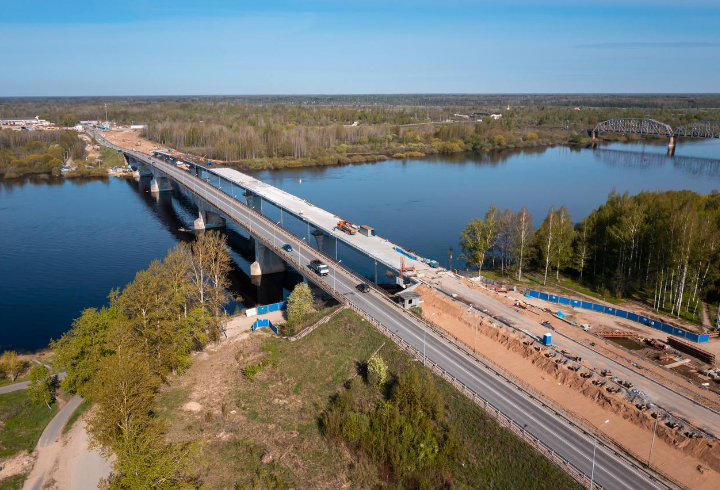 Дорожники Ленобласти показали наполовину забетонированный мост через Волхов