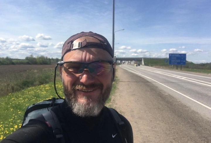 Волонтер-спортсмен из Омска завершил благотворительный забег вокруг Ладожского озера в поддержку паллиативных больных