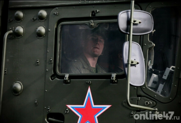 Агитационный автомобиль для привлечения к военной службе проедет по Ленобласти