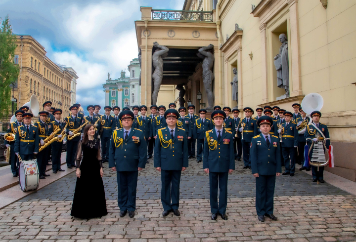 Военные оркестры СЗО Росгвардии выступят на День России в Петербурге и Сосновом Бору