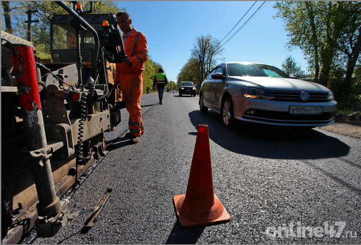 Дорожники завершили ремонт Молодежного шоссе в Ленобласти