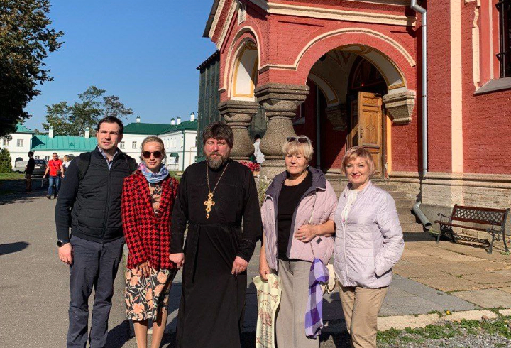Члены экспертного совета при комитете ГосДумы посетили святыни Старой Ладоги