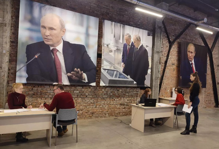 В Петербурге открыли общественную приемную кандидата в президенты РФ Владимира Путина