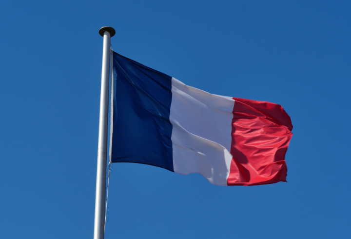 Глава Минфина Франции Ле Мэр призвал к жестким мерам экономии, предупредив о сложных временах для страны